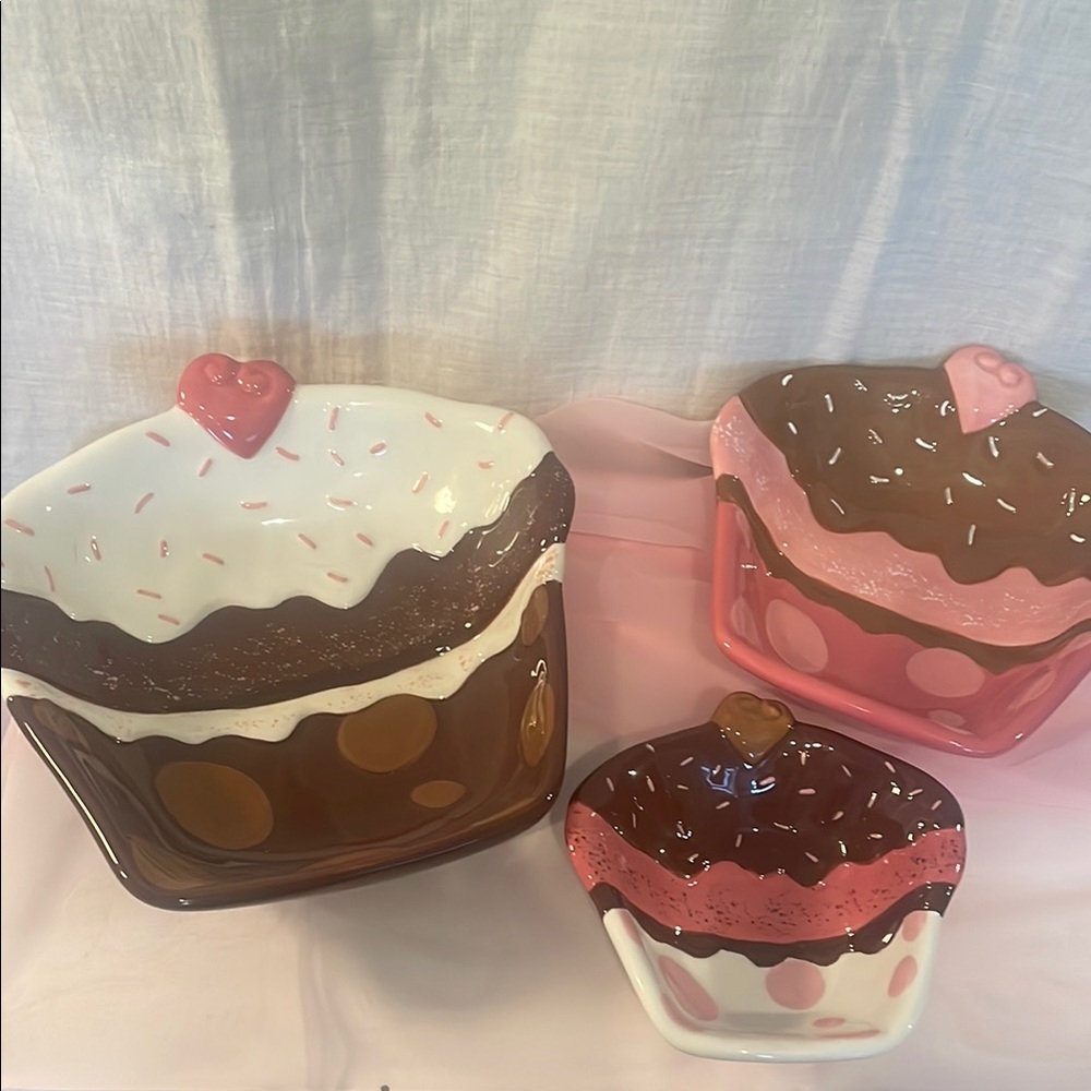 Cupcake Shaped Ceramic Bowls Set perfect for Valentine’s Day